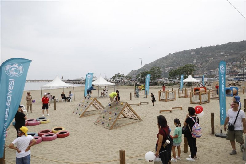 6. alanya uluslararası &ccedil;ocuk festivali başladı - başkan &ouml;z&ccedil;elik: &ccedil;ocuklar, memleketimizin teminatıdır