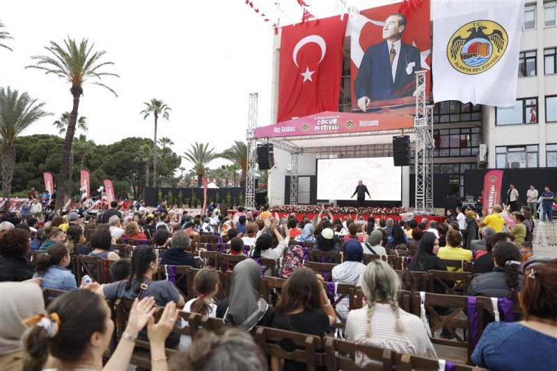6. alanya uluslararası &ccedil;ocuk festivali başladı - başkan &ouml;z&ccedil;elik: &ccedil;ocuklar, memleketimizin teminatıdır
