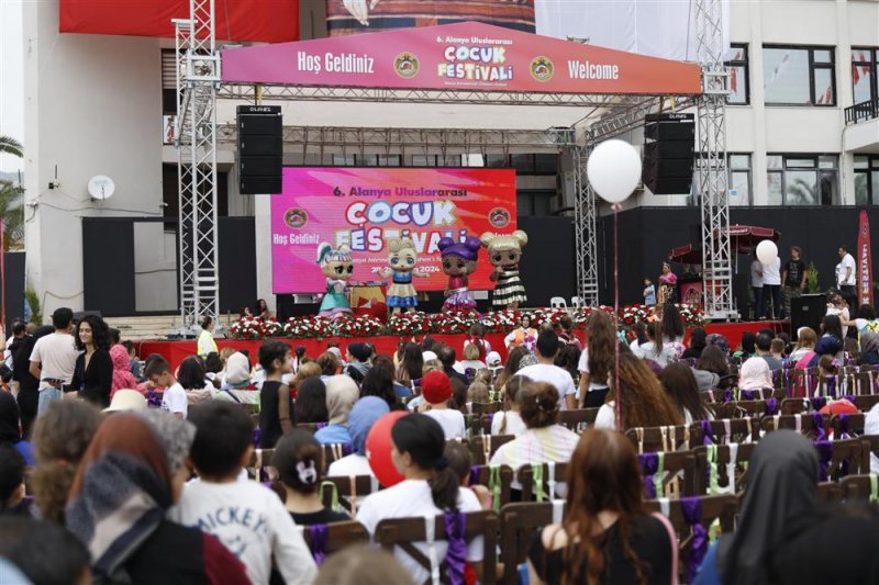 6. alanya uluslararası &ccedil;ocuk festivali başladı - başkan &ouml;z&ccedil;elik: &ccedil;ocuklar, memleketimizin teminatıdır