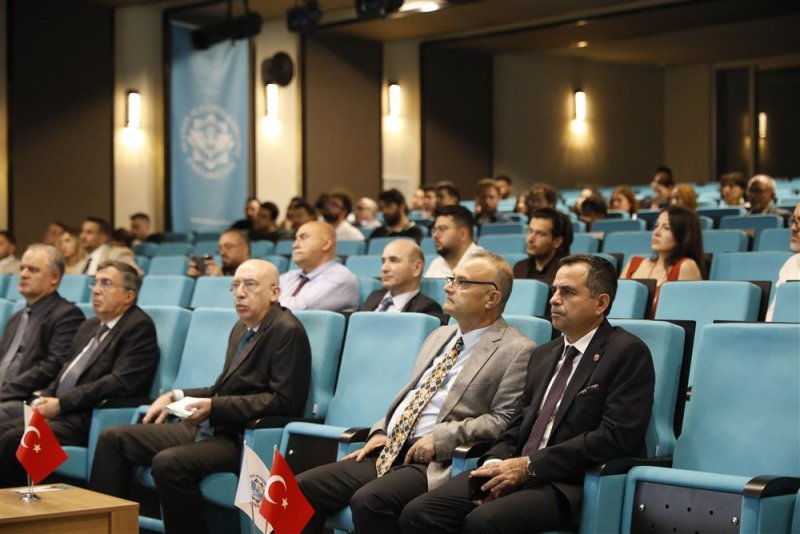 Alanya belediye başkan vekili murat ko&ccedil;ak, alanya b&ouml;lgesel ortopedi ve travmatoloji toplantısına katıldı