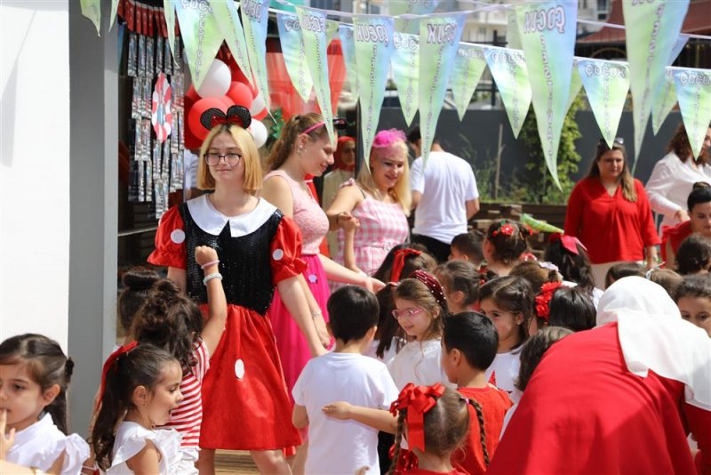 Alanya belediyesi kreş’inde 23 nisan coşkusu yaşandı