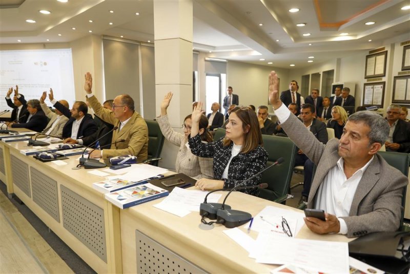 Alanya belediyesi yeni dönem ilk meclis toplantısı yapıldı
