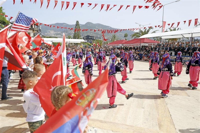 Alanya'da 23 nisan coşkusu