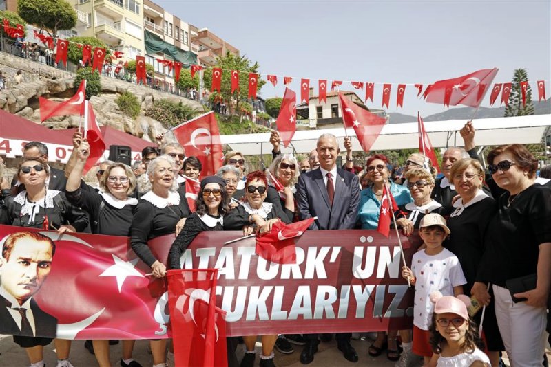 Alanya'da 23 nisan coşkusu