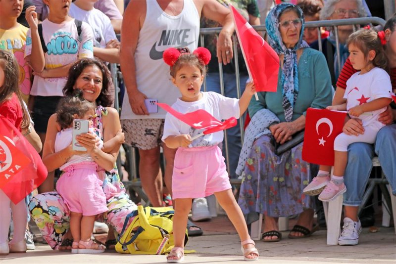 Alanya'da 23 nisan coşkusu