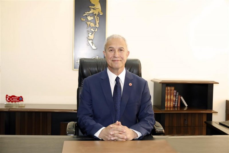 Başkan &ouml;z&ccedil;elik'ten 1 mayıs mesajı