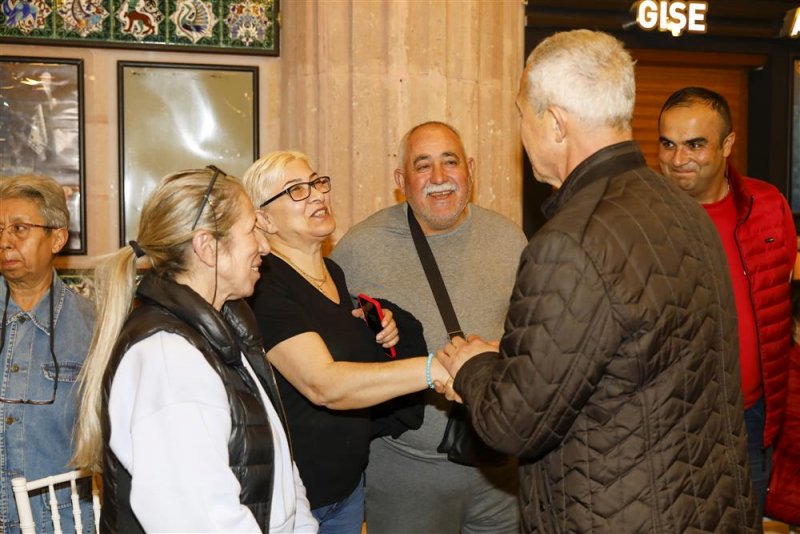 &Ouml;z&ccedil;elik hayırlı olsun dileklerini kabul etti