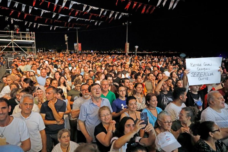 22. alanya uluslararası kültür sanat ve turizm festivali yeni türkü konseriyle sona erdi