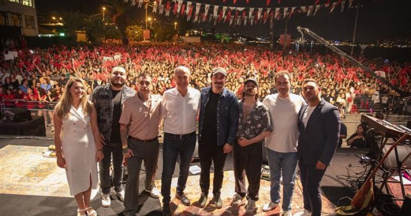 Alanya belediyesi’nden muhteşem 19 mayıs kutlaması alanya fener alayı ve yüzyüzeyken konuşuruz konseriyle unutulmaz bir bayram yaşadı