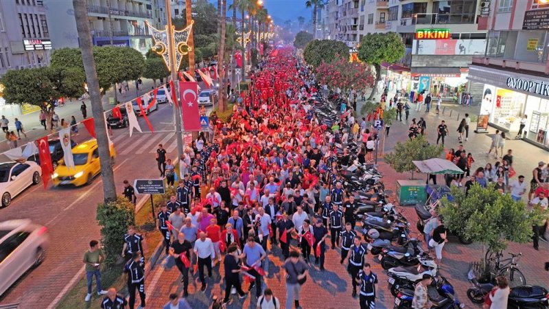 Alanya belediyesi’nden muhteşem 19 mayıs kutlaması alanya fener alayı ve yüzyüzeyken konuşuruz konseriyle unutulmaz bir bayram yaşadı