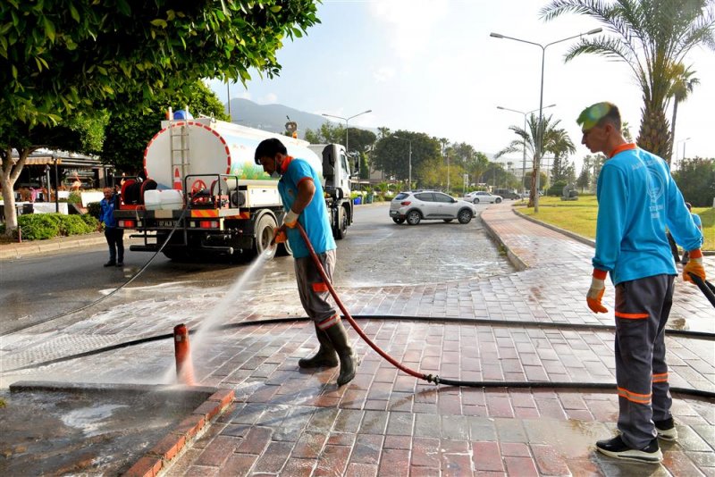 Alanya belediyesi'nden temizlik atağı