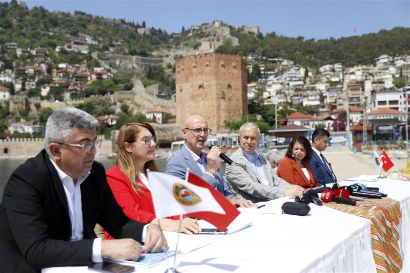 Başkan &ouml;z&ccedil;elik: alanya&rsquo;ya nefes veren değerleri sunacağız