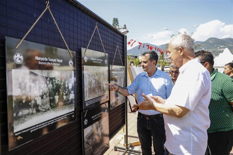 Başkan &ouml;z&ccedil;elik festival alanında stantları ve sergileri ziyaret etti