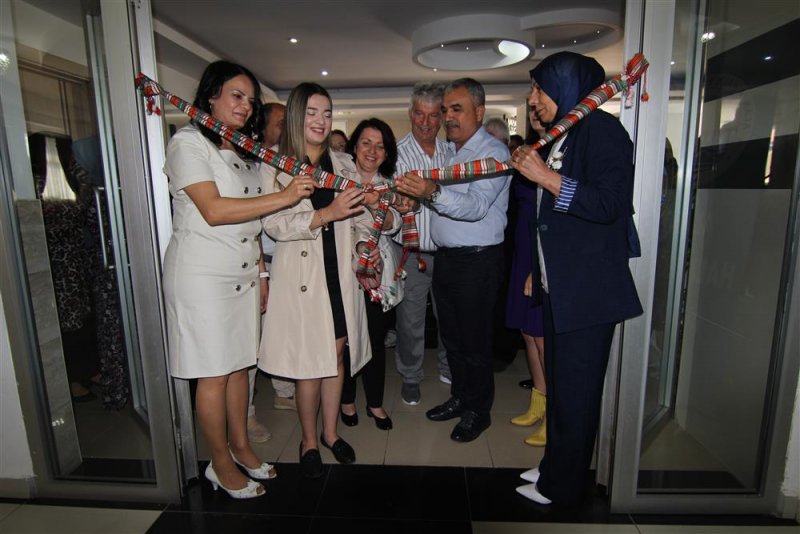 &Ccedil;ıplaklı el sanatları kursları yıl sonu sergisi a&ccedil;ıldı