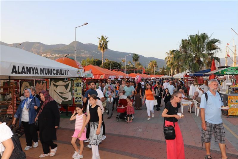 İlklerin festivali b&uuml;y&uuml;k ilgi g&ouml;rd&uuml;