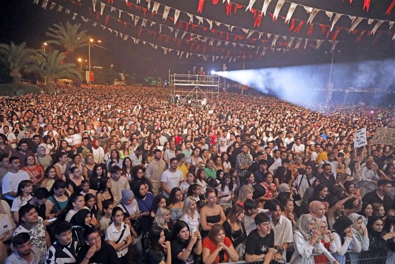 İlklerin festivali b&uuml;y&uuml;k ilgi g&ouml;rd&uuml;