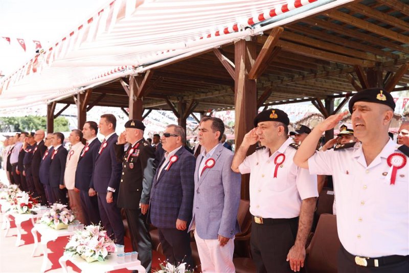 İşyurtları &uuml;r&uuml;n ve el sanatları fuarı alanya'da a&ccedil;ıldı