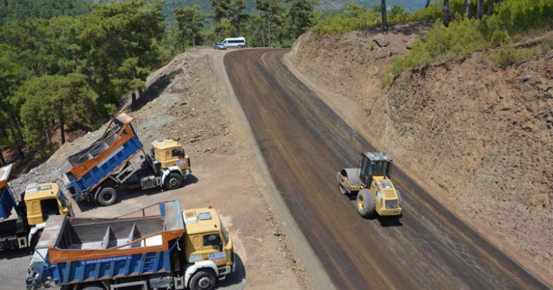 Büyükşehir’den Alanya Yaylakonak Yoluna Asfalt