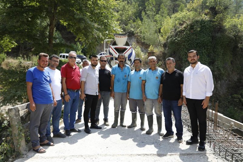 Alanya belediyesi 64 yıllık köprüyü yeniliyor