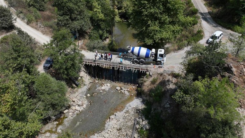 Alanya belediyesi 64 yıllık köprüyü yeniliyor