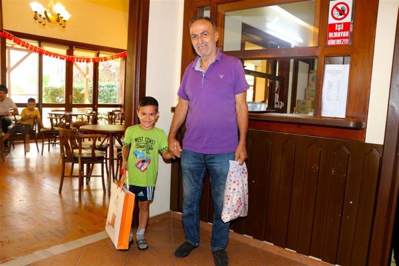 Alanya belediyesi'nden 120 çocuğa sünnet