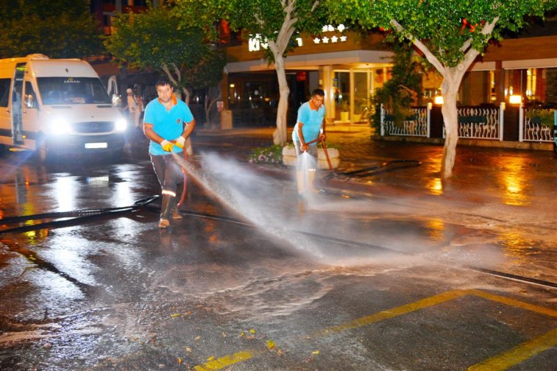 Alanya belediyesi’nden adım adım temizlik