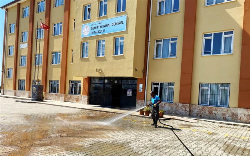 Alanya belediyesi’nden adım adım temizlik