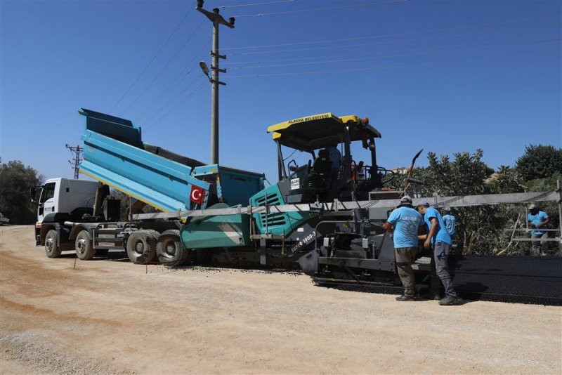 Alanya belediyesi’nden oba mahallesi’ne sıcak asfalt