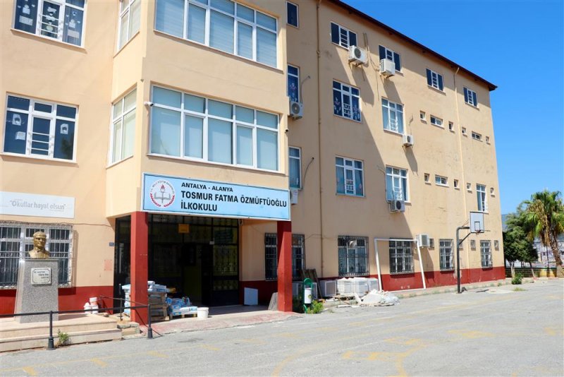 Alanya belediyesi'nden okullara destek