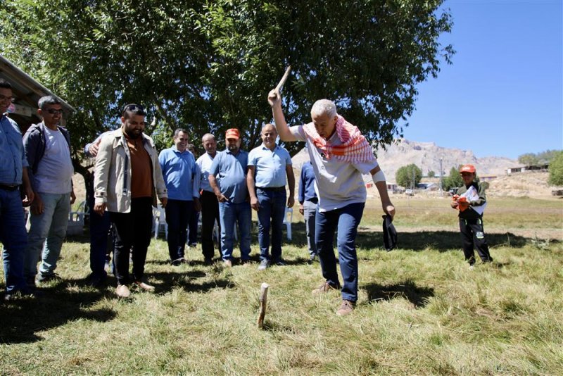 Başkan özçelik batı yaylalarında vatandaşlarla buluştu