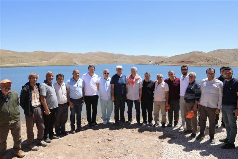 Başkan özçelik batı yaylalarında vatandaşlarla buluştu