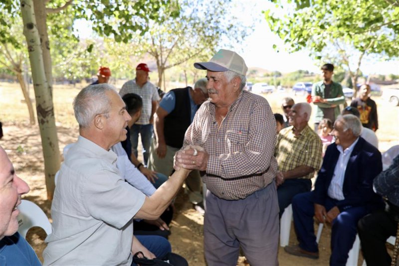 Başkan özçelik batı yaylalarında vatandaşlarla buluştu
