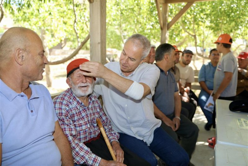Başkan özçelik batı yaylalarında vatandaşlarla buluştu