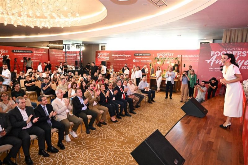 Başkan özçelik'ten tropikal meyve hasadına davet
