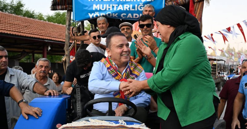Kaş Gömbe Yayla Şenliklerinde Insan Seli