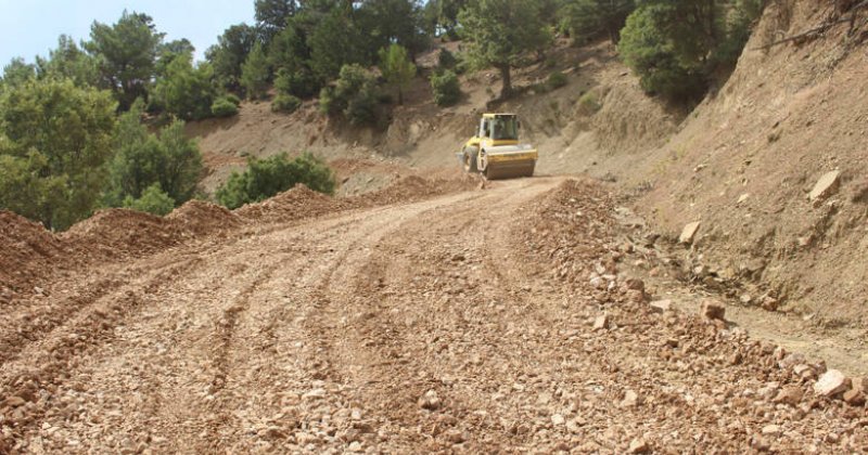 Manavgat’ı Konya’ya Bağlayan Yolda Çalışmalar Sürüyor