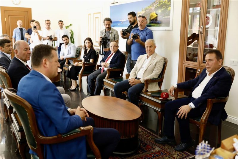Büyükşehir belediye başkanı böcek’ten alanya’ya ziyaret