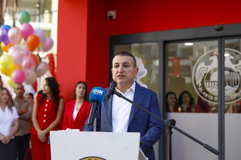 “alanya belediyesi hanife cebeci kreş ve çocuk akademisi ailelerin yükünü hafifletecek”