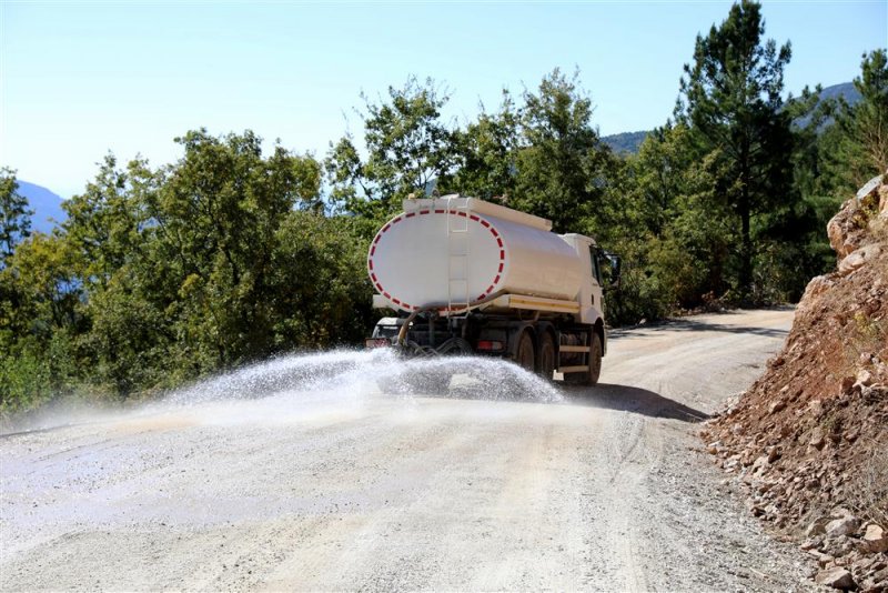 Alanya’da yıllardır asfalt bekleyen mahallelerde çalışmalar başlıyor