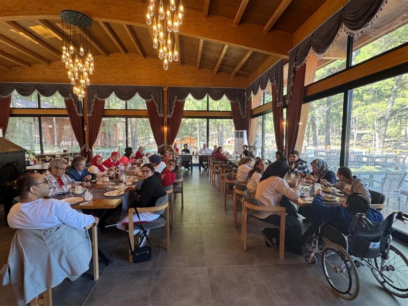 Engelsiz park ve yaşam merkezi’nden 29 ekim coşkusu