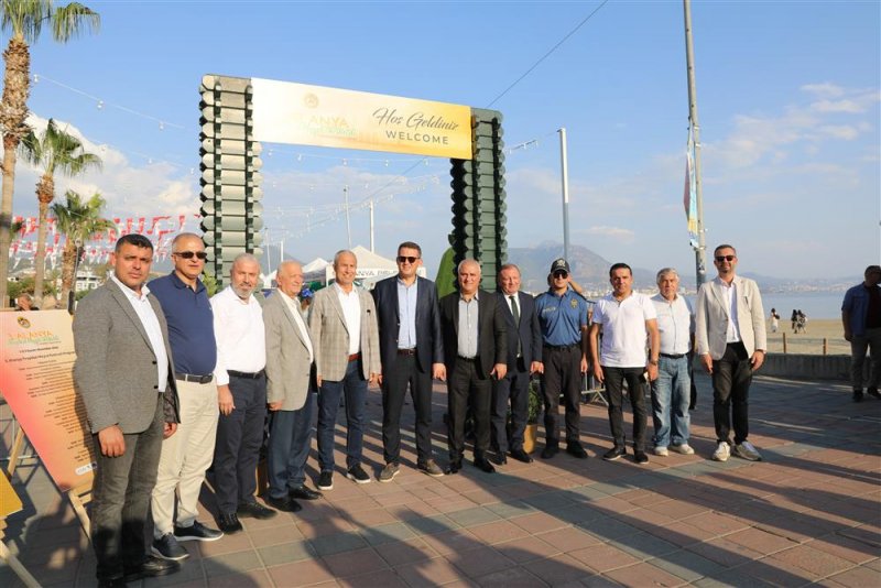3. alanya tropikal meyve festivali renkli görüntülerle başladı