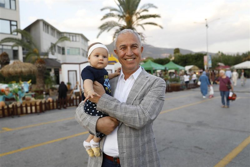 3. alanya tropikal meyve festivali renkli görüntülerle başladı