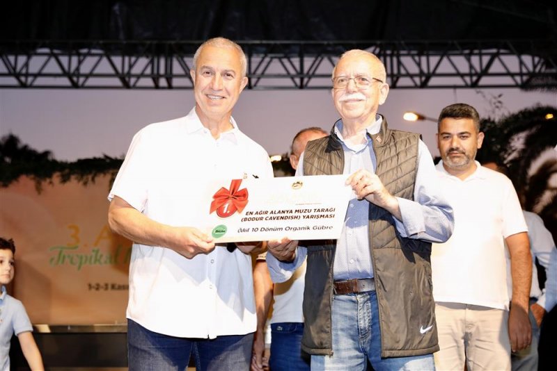 3. alanya tropikal meyve festivali renkli görüntülerle başladı