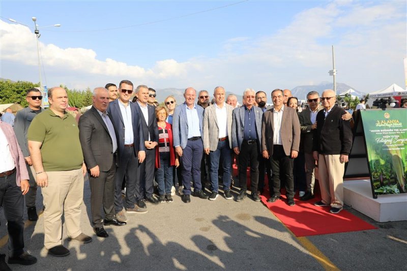 3. alanya tropikal meyve festivali renkli görüntülerle başladı