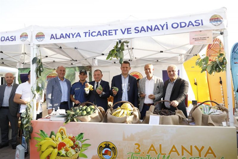 3. alanya tropikal meyve festivali renkli görüntülerle başladı