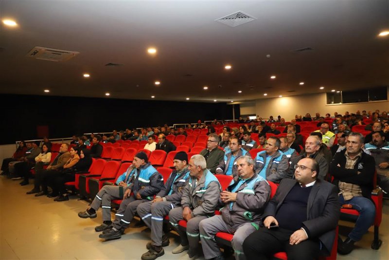 Alanya belediye personeline yönelik eğitimler sürüyor