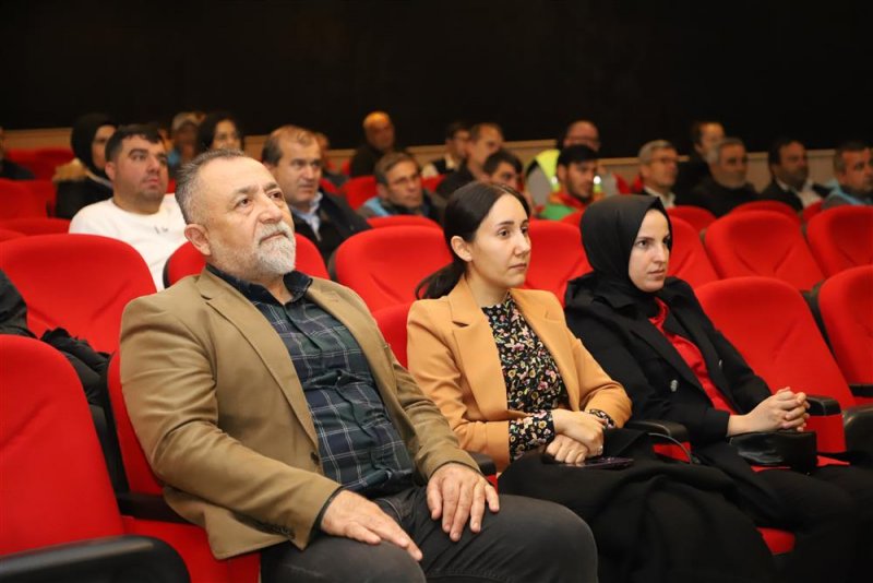 Alanya belediye personeline yönelik eğitimler sürüyor