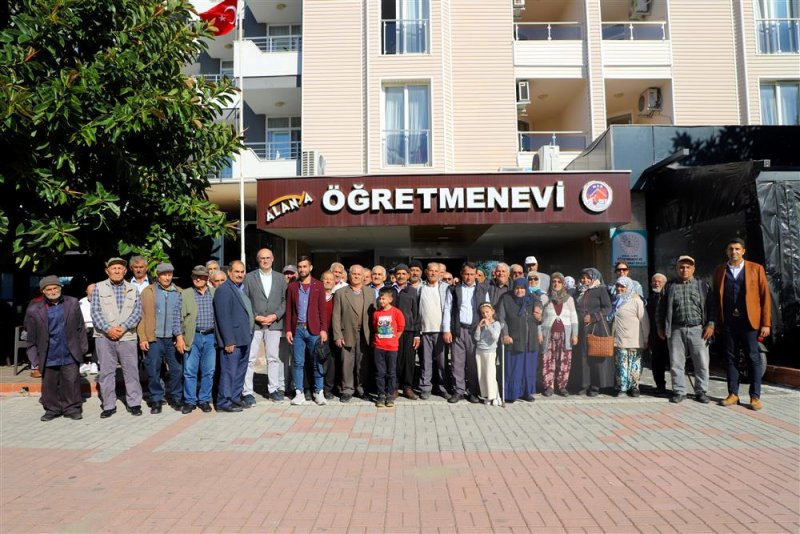 Alanya belediyesi’nden yaşlı vatandaşlara tarih ve doğa gezisi