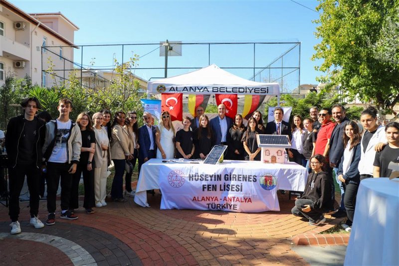 Alanya'ya gelen alman öğrenciler sürdürülebilir enerji üzerine çalışmalarını tamamladı
