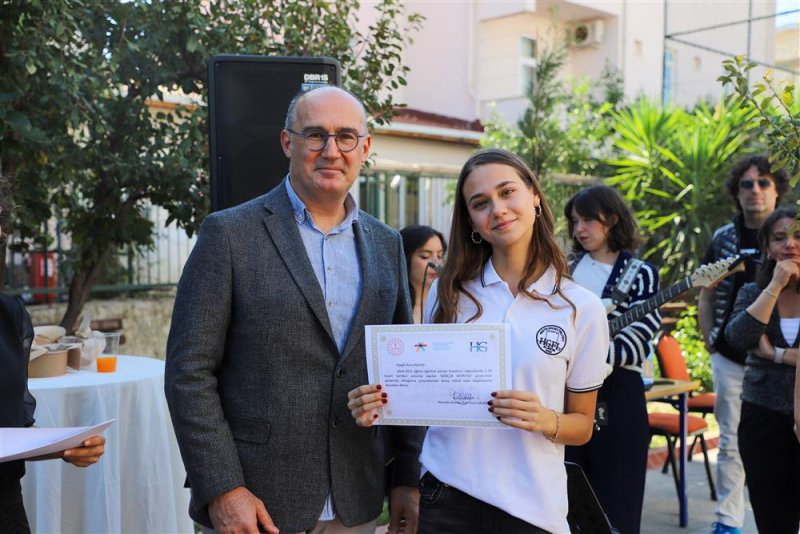 Alanya'ya gelen alman öğrenciler sürdürülebilir enerji üzerine çalışmalarını tamamladı